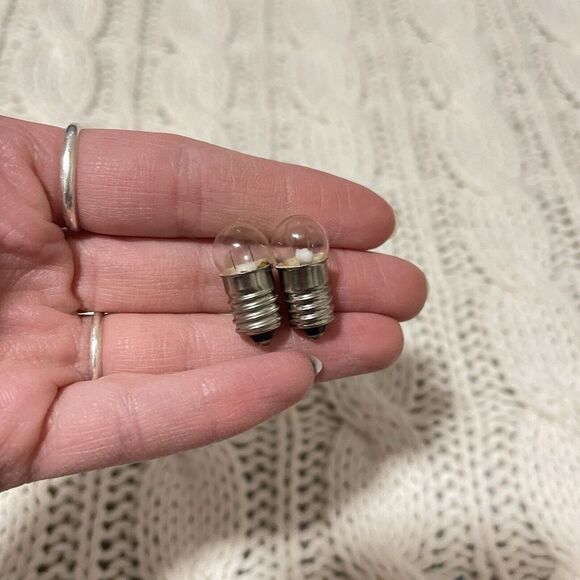 Set of 2 Light Bulbs for Mr Christmas Bells‎ Of Christmas Replacement Bulbs - Picture 1 of 1